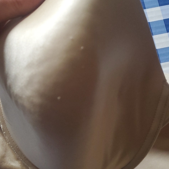 Bras - Picture 2 of 4